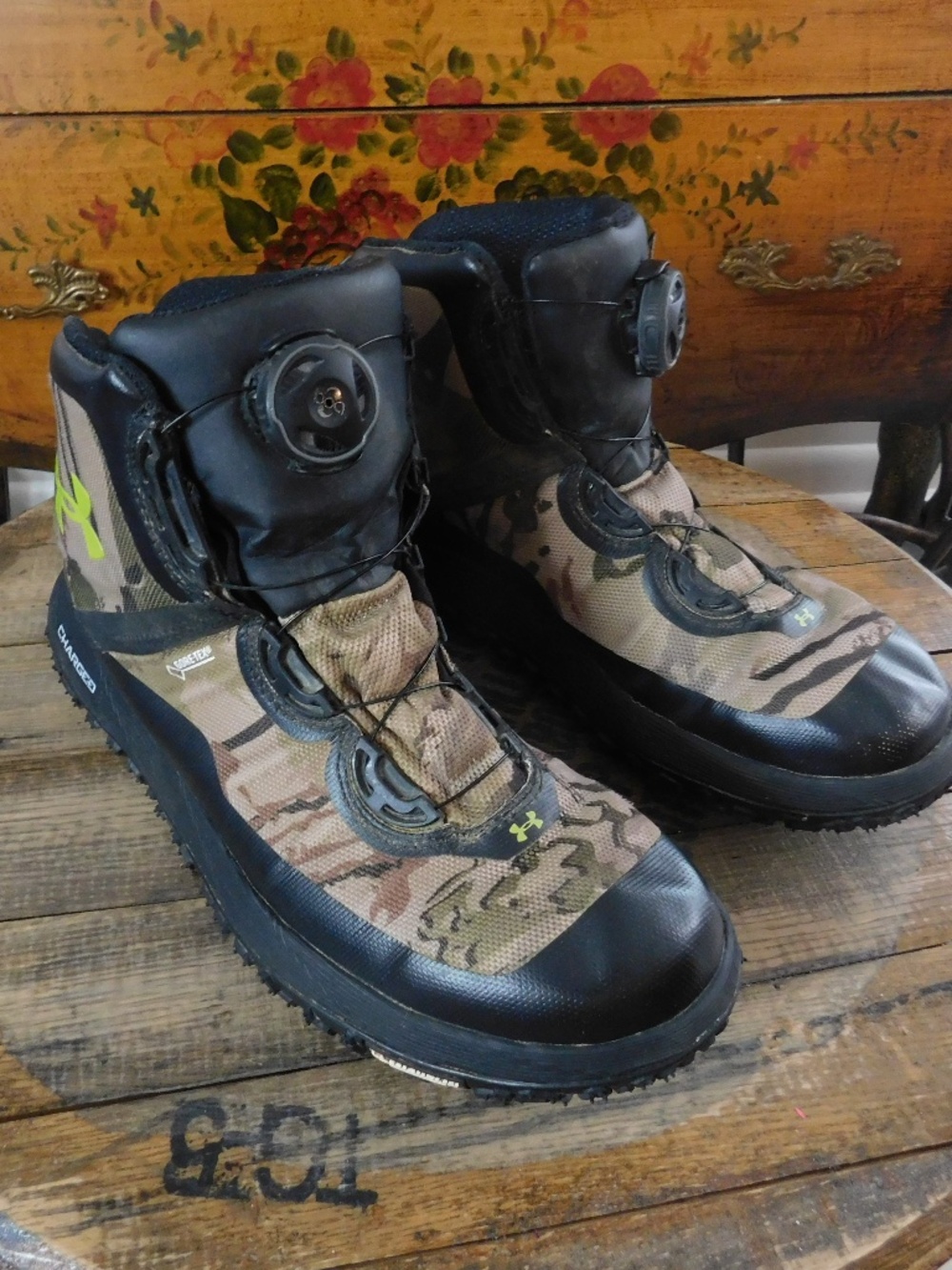 Under Armour Camo BOA Gore Tex boots Michelin Fat Tire Ridge Reaper Barren 11.5